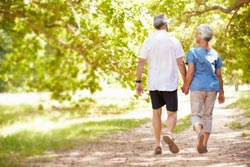 6 Everyday Ways For Seniors To Stay Active | Globe Life